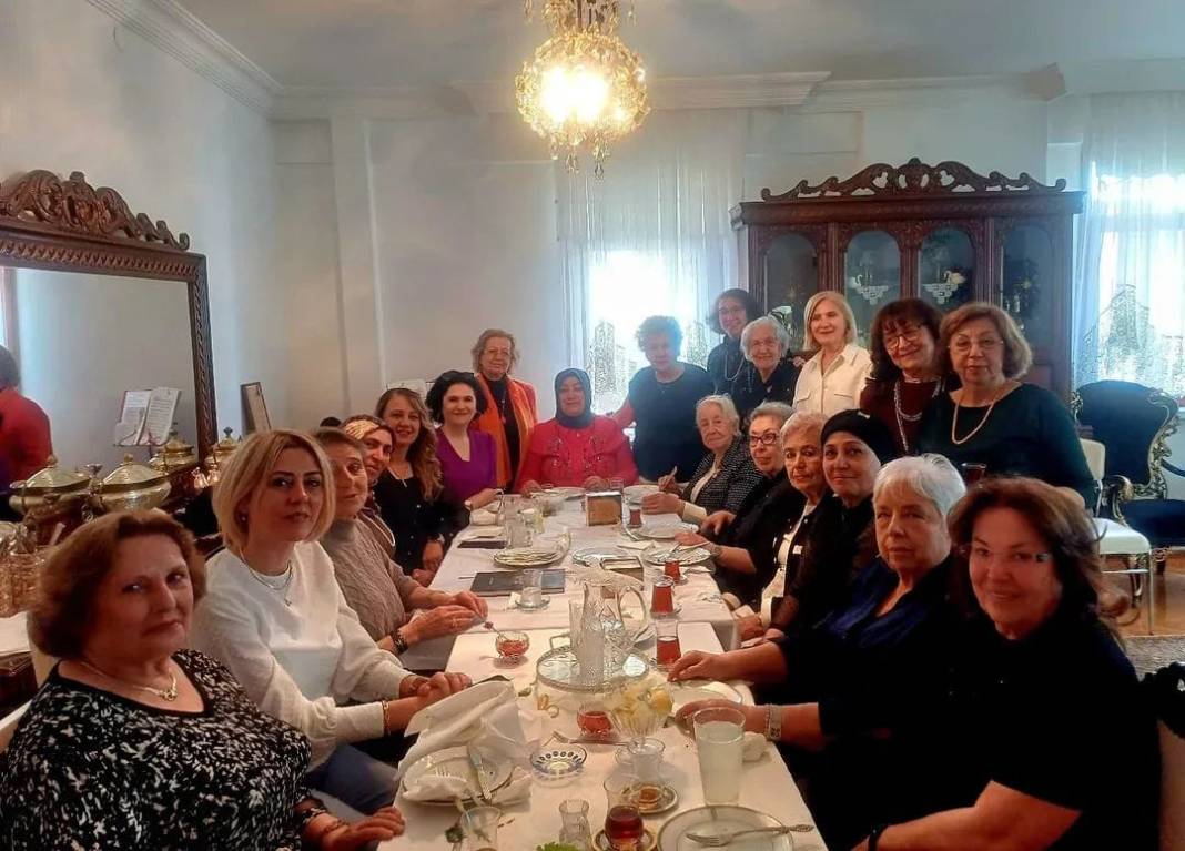 Konya magazin hayatında neler oldu? (18 Nisan 2025) 4